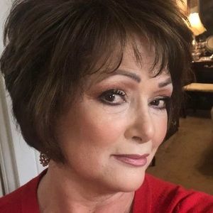 Meet your Posher, Shelly